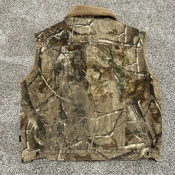 Men’s Levi’s Levi Strauss Signature Sherpa Lined Camouflage Canvas Vest Realtree - Picture 8 of 12
